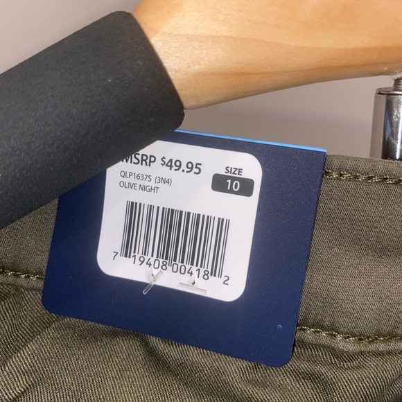 Women’s Khaki Pants - Picture 8 of 8